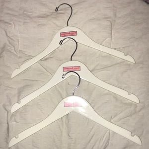 wooden vineyard vines hangers!